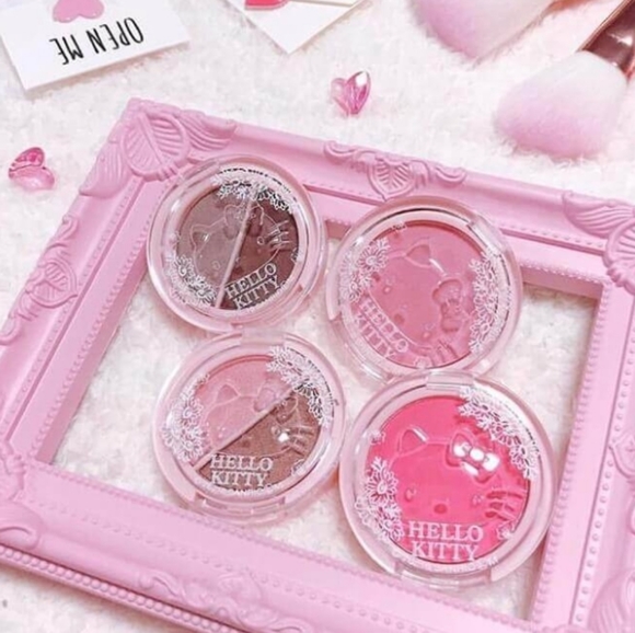 Hello Kitty Other - NWT Hello Kitty makeup bundle